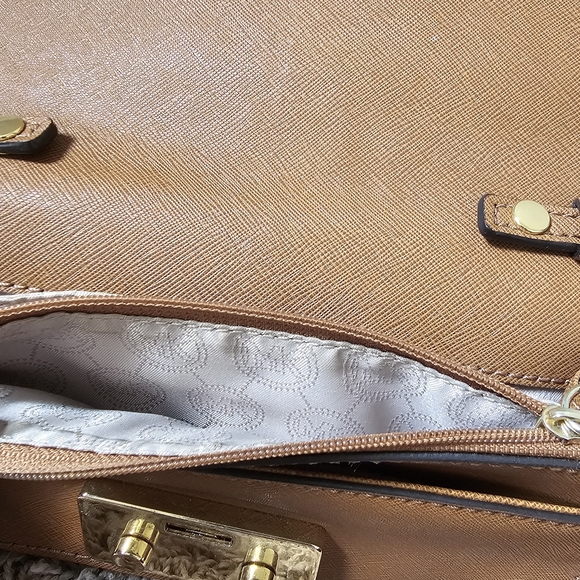 SOLD - Michael Kors Crossbody Purse - Picture 4 of 13